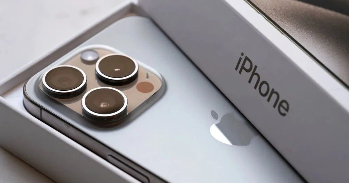 Người Mệnh Kim Nên Chọn Màu iPhone 16 Nào? Trắng Hay Titan Trắng?